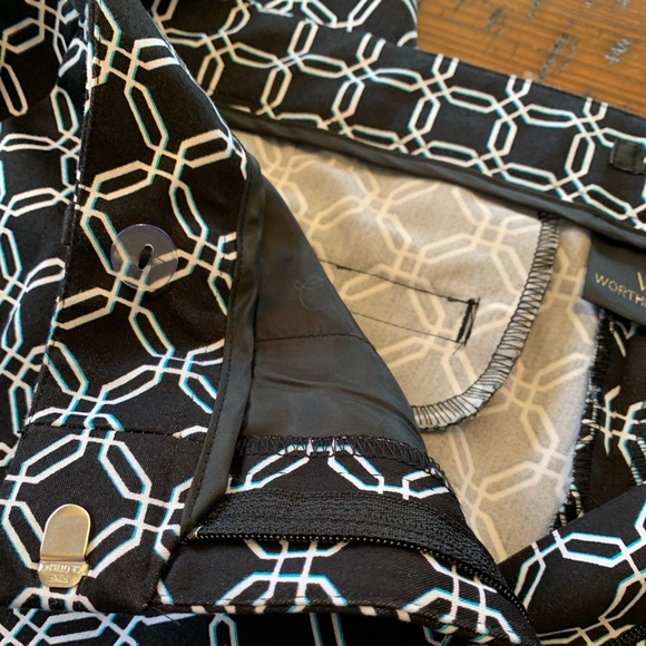 Worthington Capris, Size 10, EUC, Black, Blue and White. - Picture 11 of 11